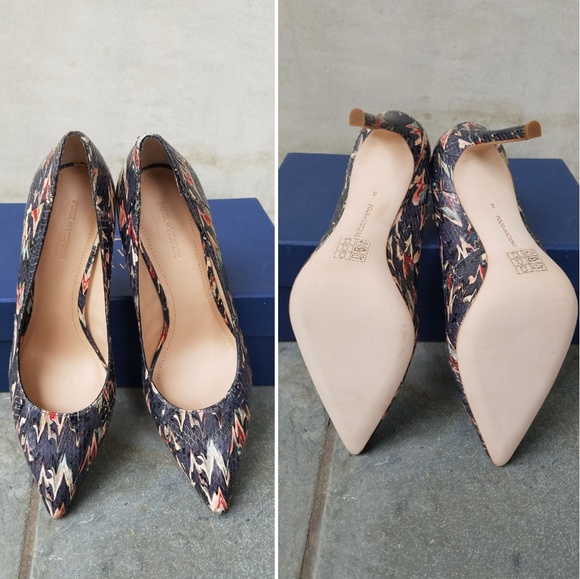 Gorgeous Pour La Victoire Abstract Print Heels - Picture 6 of 8